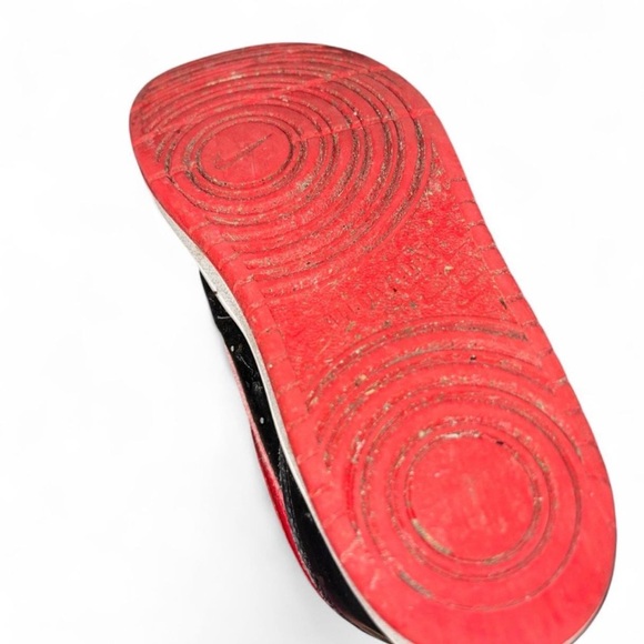 Nike Kids Black and Red Sneakers - Picture 3 of 4